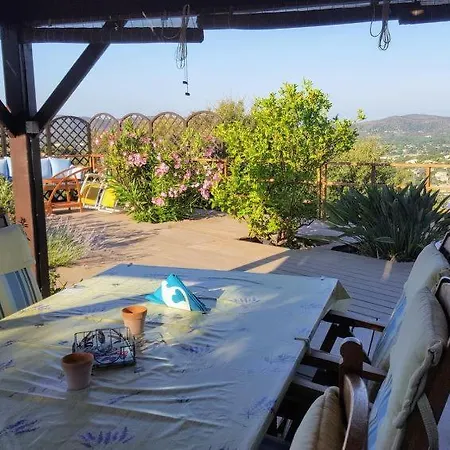 Sleeps 6 Pool Air Con Wifi Holiday home *