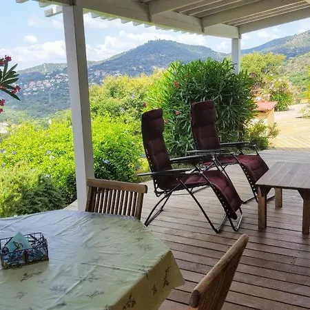 Holiday home Sleeps 6 Pool Air Con Wifi *