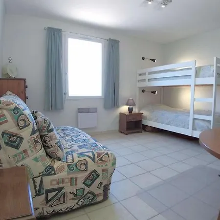Sleeps 6 Pool Air Con Wifi